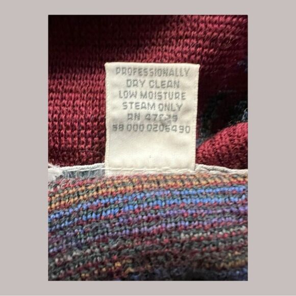 Tricots St. Raphael Burgundy Golfer Print Wool Sweater – Size L - Picture 4 of 6